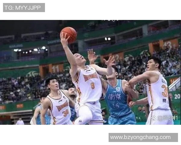 长崎成功丸与大阪樱花的激烈对决展现足球魅力与团队精神 长崎成功丸与大阪樱花的激烈对决展现足球魅力与团队精神